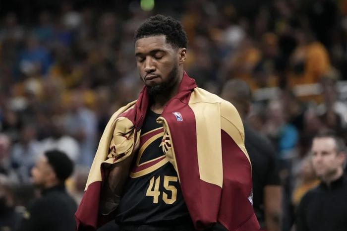 易游-热火三巨头联手，魔术得分突破，米切尔冲击季后赛！