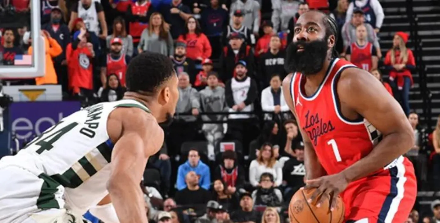 YY-哈登官方公布新规，波尔津吉斯引发争议，掀起高潮球迷热议！