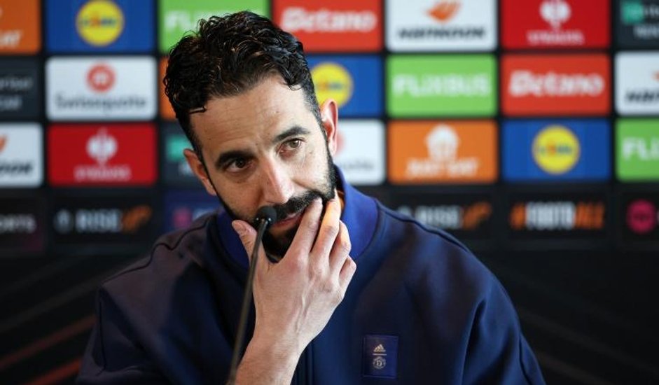 YY体育-字母哥在FPX比赛中刷新纪录，领先优势明显引发热议！